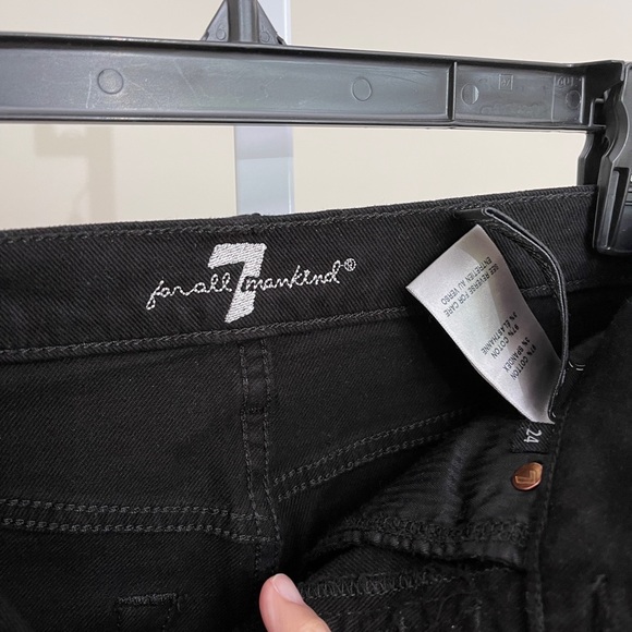 7 for all mankind shorts - Picture 4 of 8